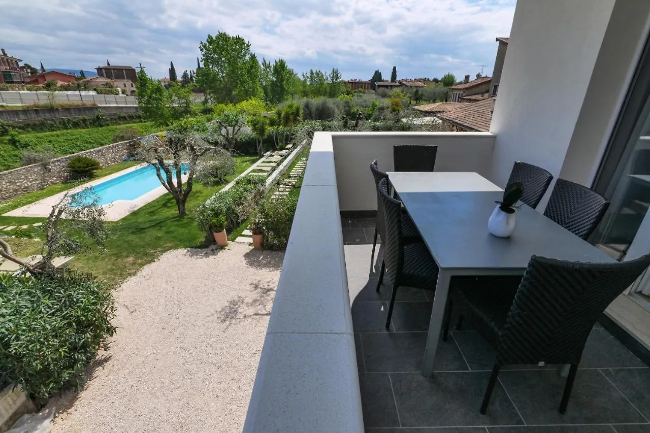 아파트호텔 Borgo Degli Ulivi Residence Di Olympic Garda Lake 토스콜라노마데노 이탈리아