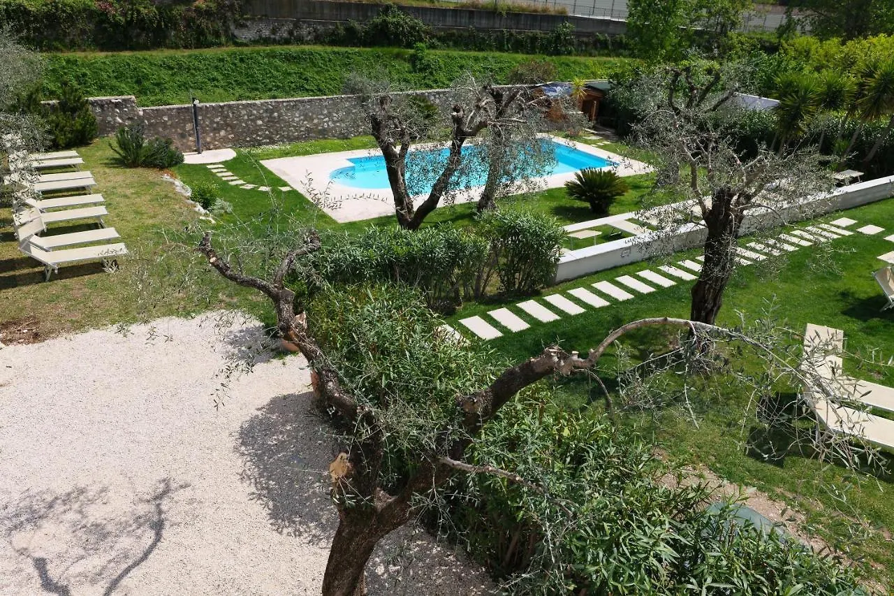 Borgo Degli Ulivi Residence Di Olympic Garda Lake 토스콜라노마데노