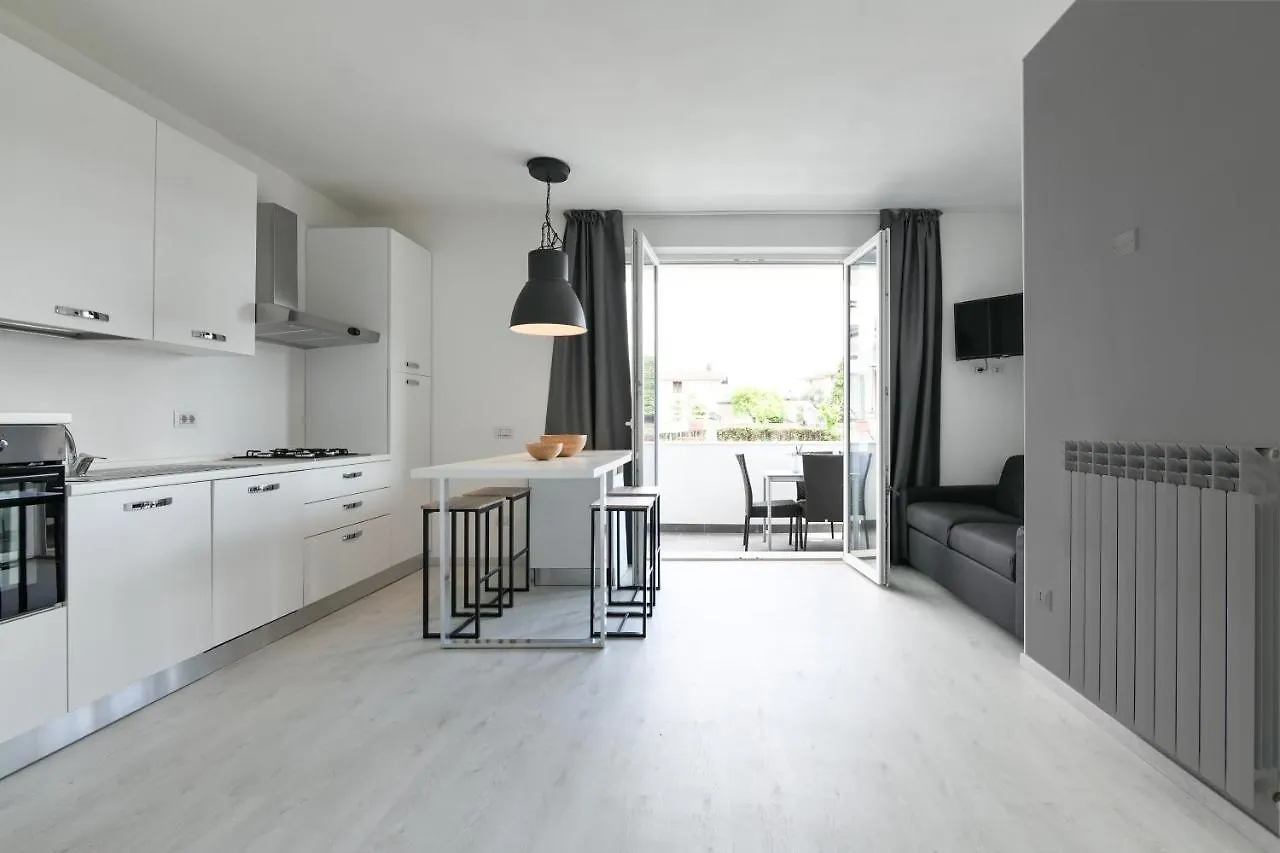 Borgo Degli Ulivi Residence Di Olympic Garda Lake 토스콜라노마데노 0*,